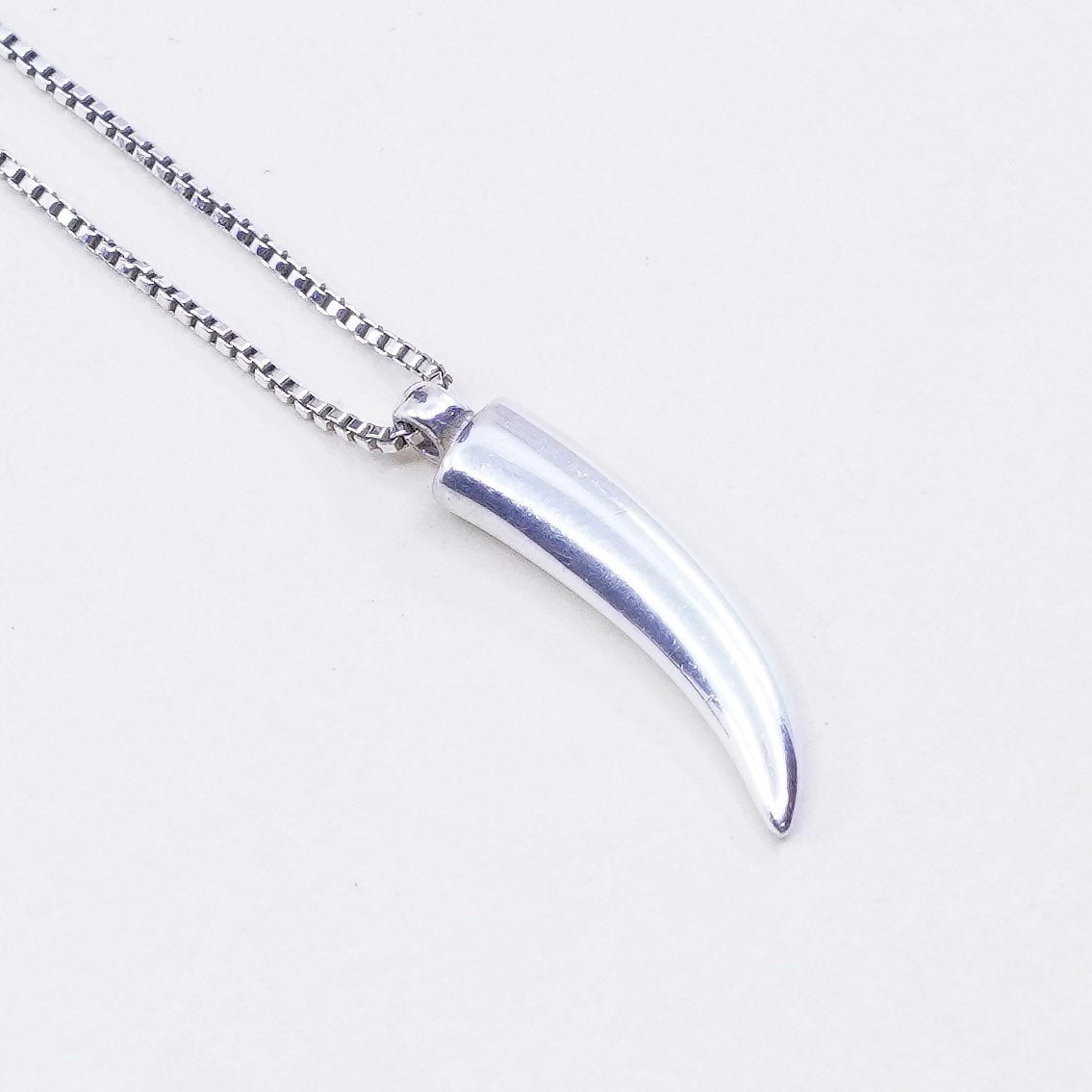 17+2”, Vtg silpada Sterling Silver box Chain Necklace W/ 925 horn Pendant