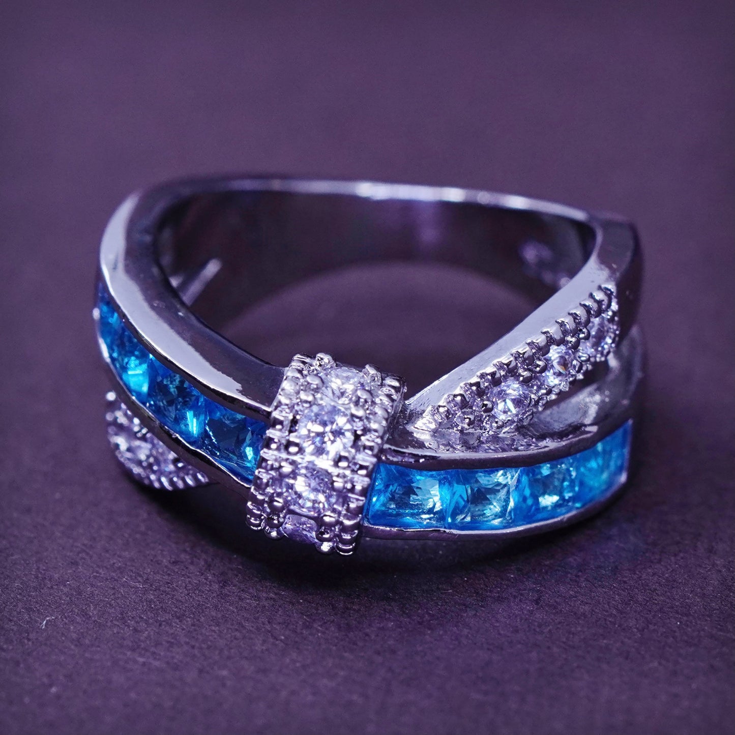 size 7, vintage Sterling silver handmade ring, 925 entwined band w/ topaz N cz