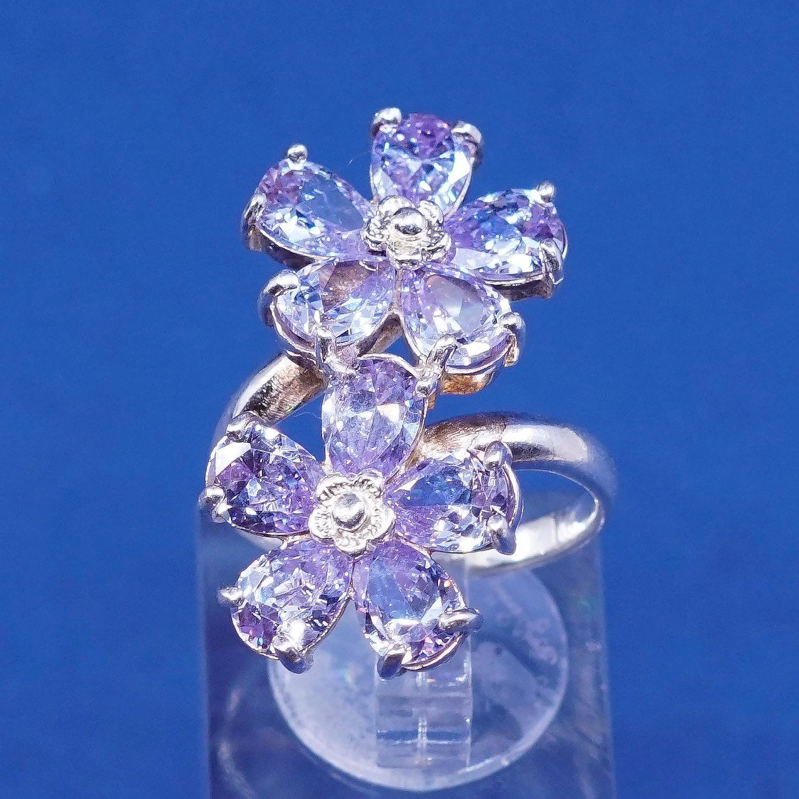 Size 6, vtg Sterling silver handmade ring, 925 flower w/ amethyst ring