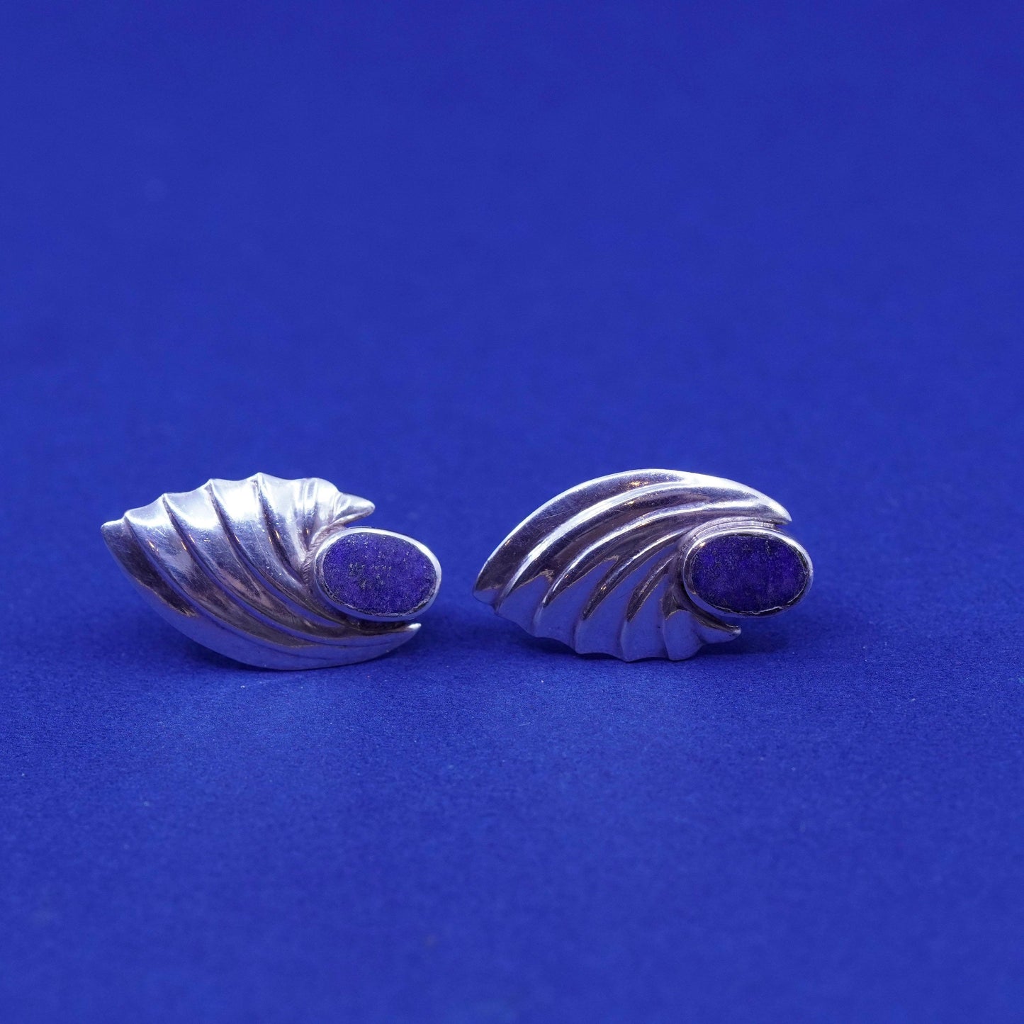 Vintage sterling silver handmade earrings, 925 ribbed studs with lapis lazuli