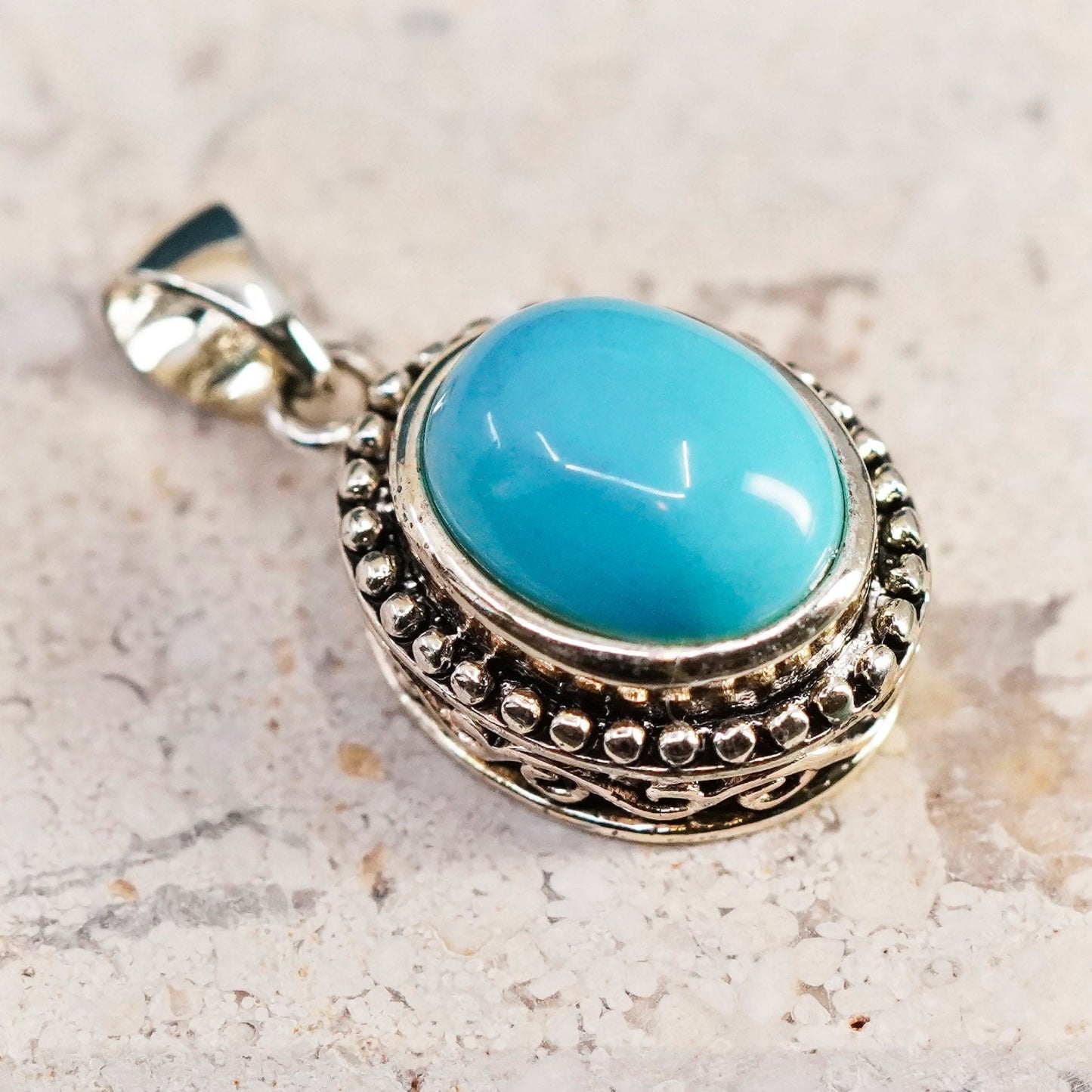 Vintage Sterling 925 silver handmade pendant with oval turquoise