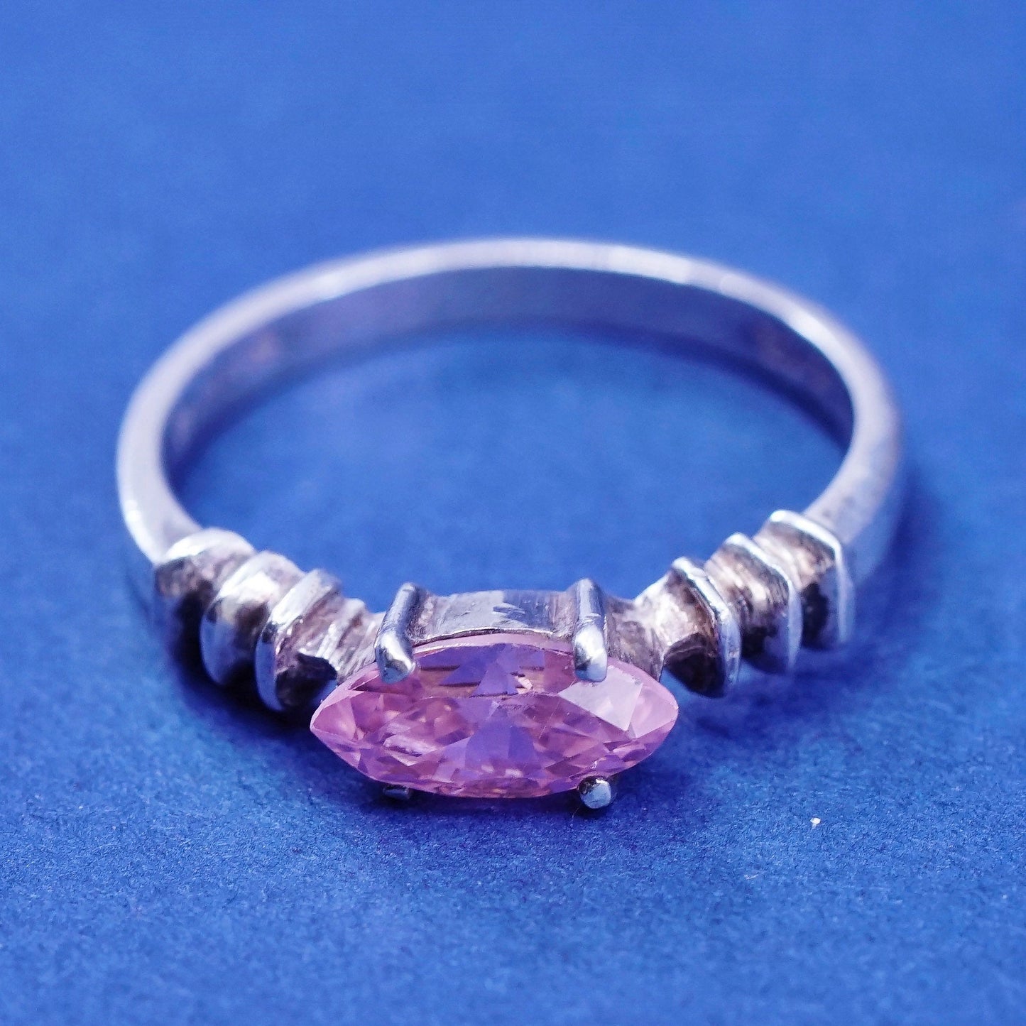 Size 5.25, vintage Sterling 925 silver handmade ring with pink crystal