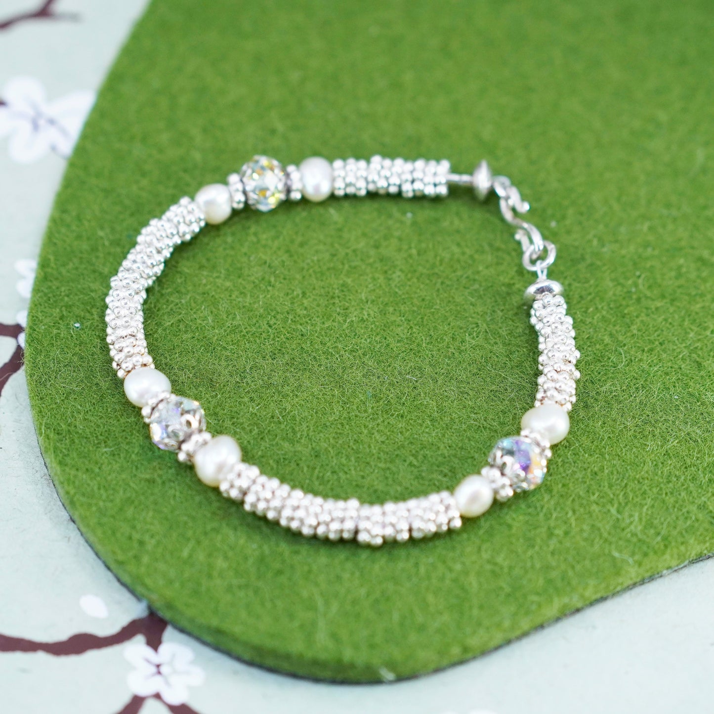 7”, Vintage handmade 925 sterling silver beaded bracelet with pearl