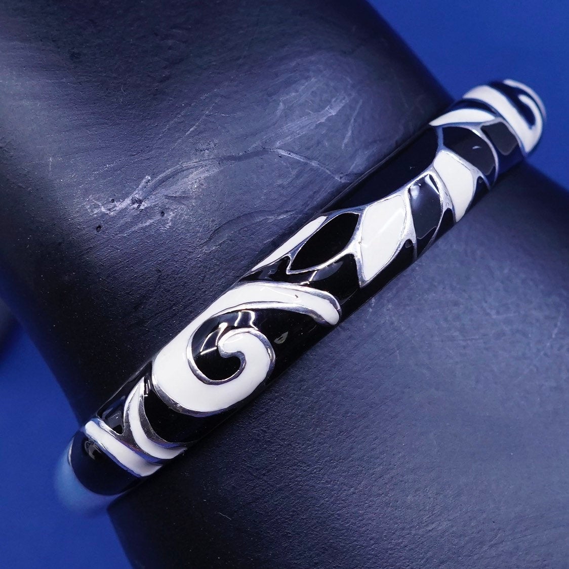 6.5", vtg David Sigal Ca Sterling silver handmade bracelet, 925 cuff w/ swirl