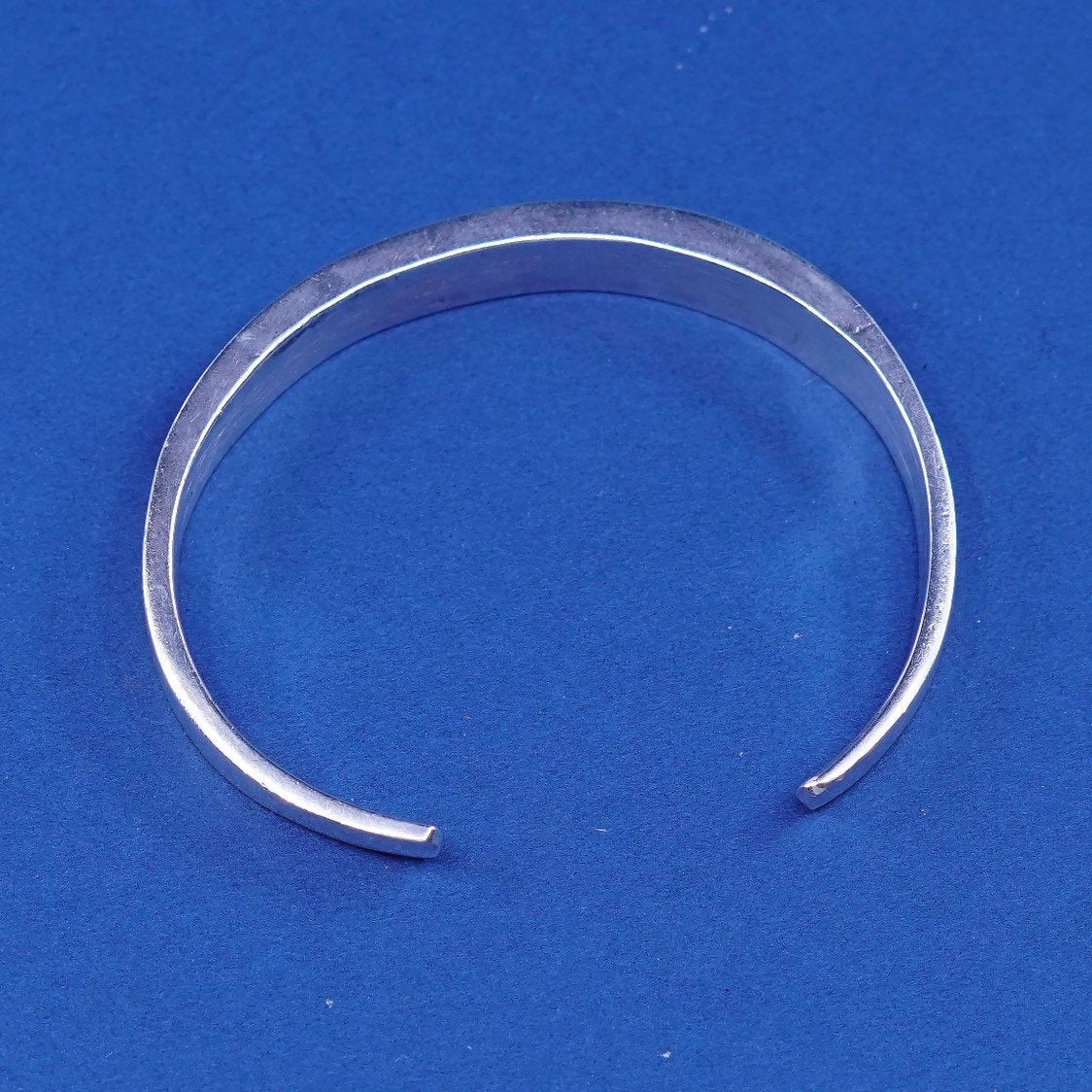 6”, Native American zuni Sterling silver handmade bracelet, 925 cuff w/ coral