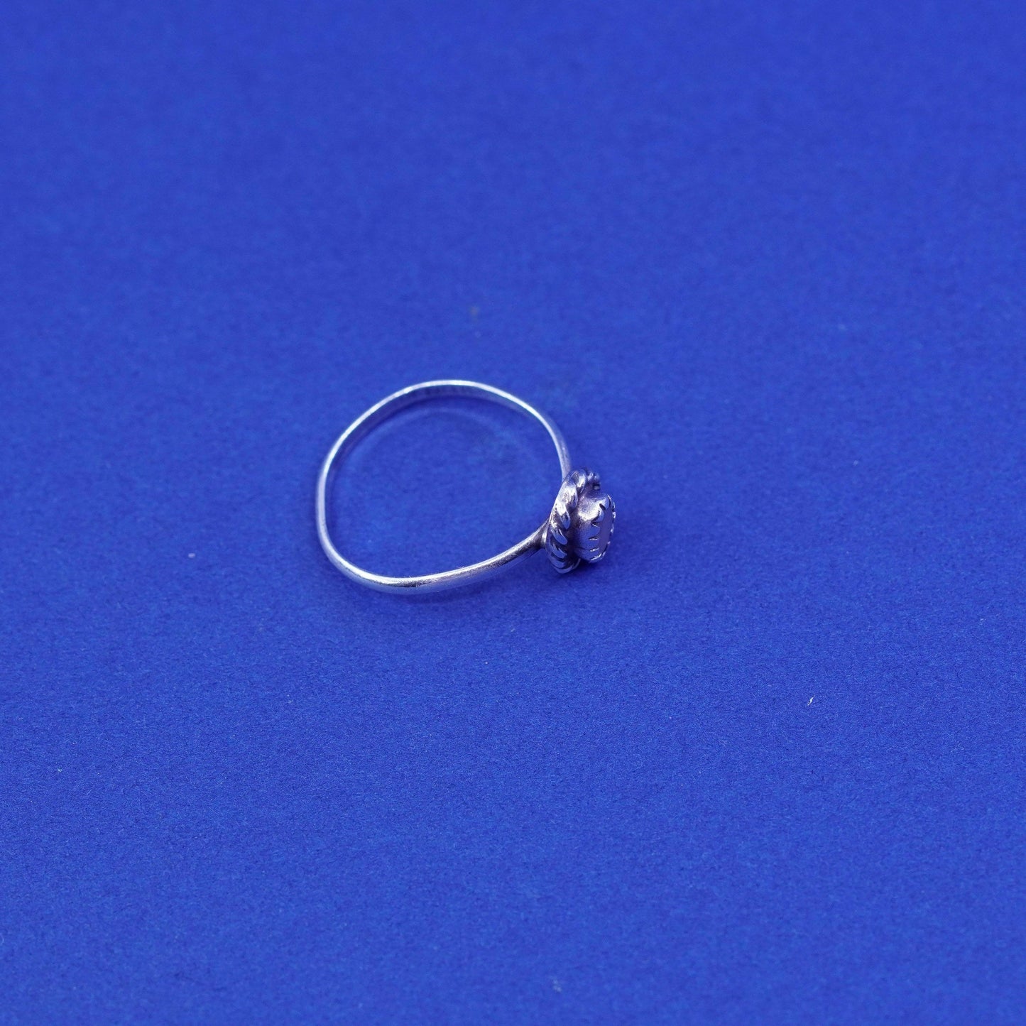 Size 4, southwestern Sterling 925 silver handmade ring with mother of pearl