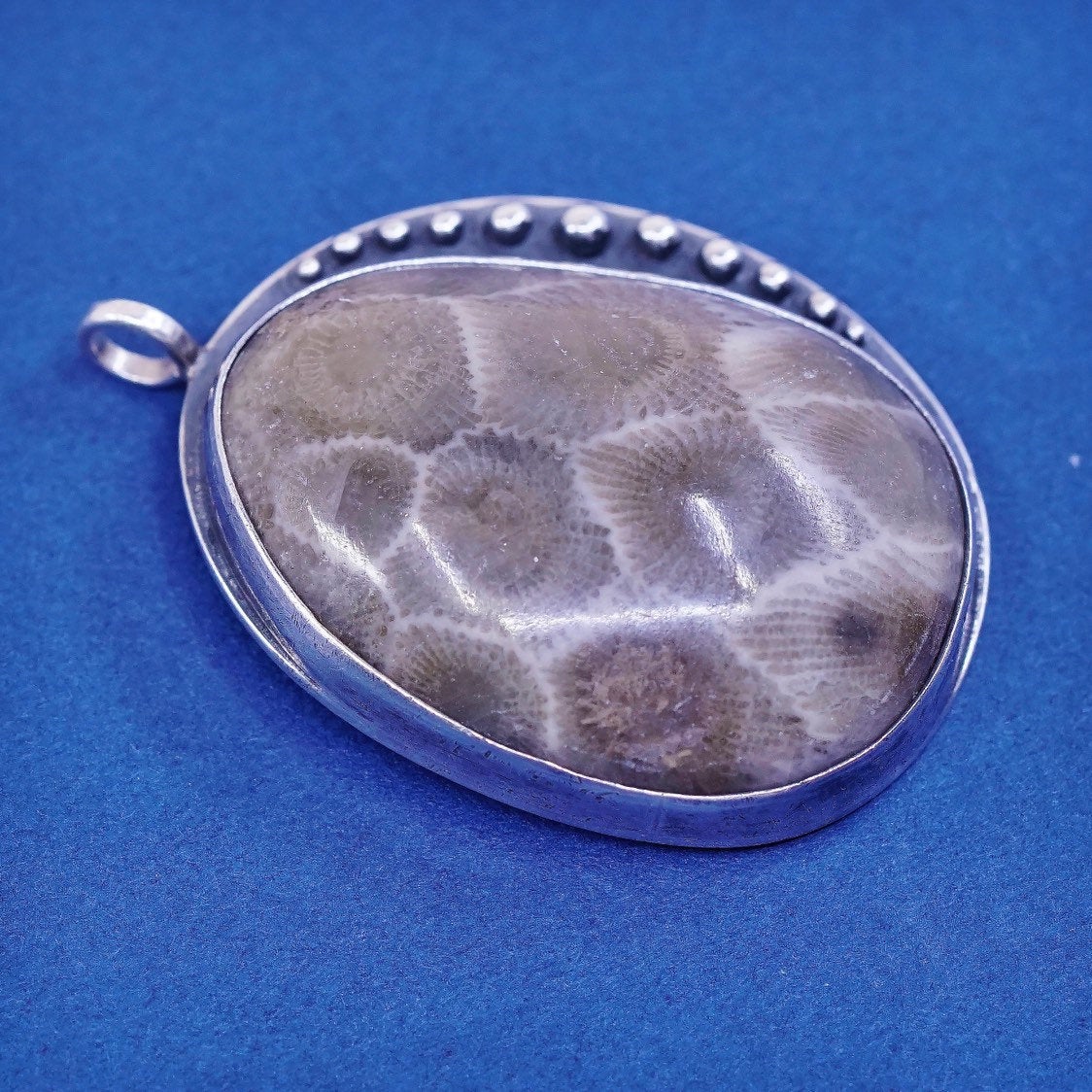 vtg Ben 1970s Sterling silver handmade pendant, 925 w/ fossil shell