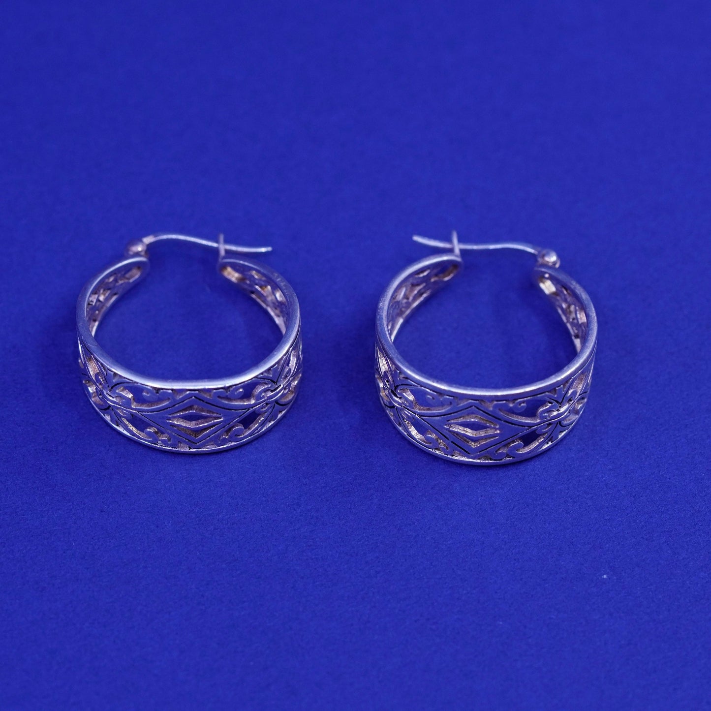 1”, Vintage Sterling silver handmade earrings, 925 filigree floral hoops Huggie