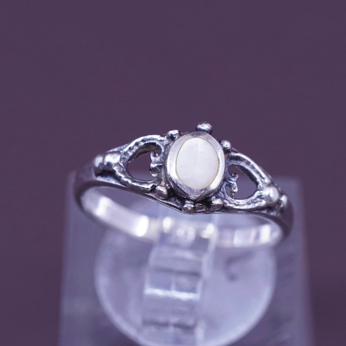 Size 6, vintage Sterling 925 silver handmade ring with mother of pearl and bead