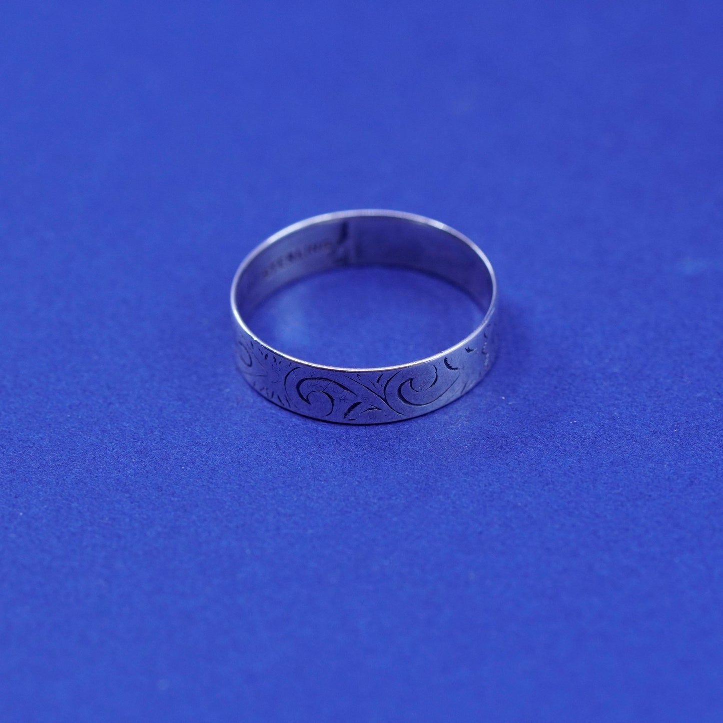 Size 8, Native American Sterling silver ring, southwestern 925 textured band