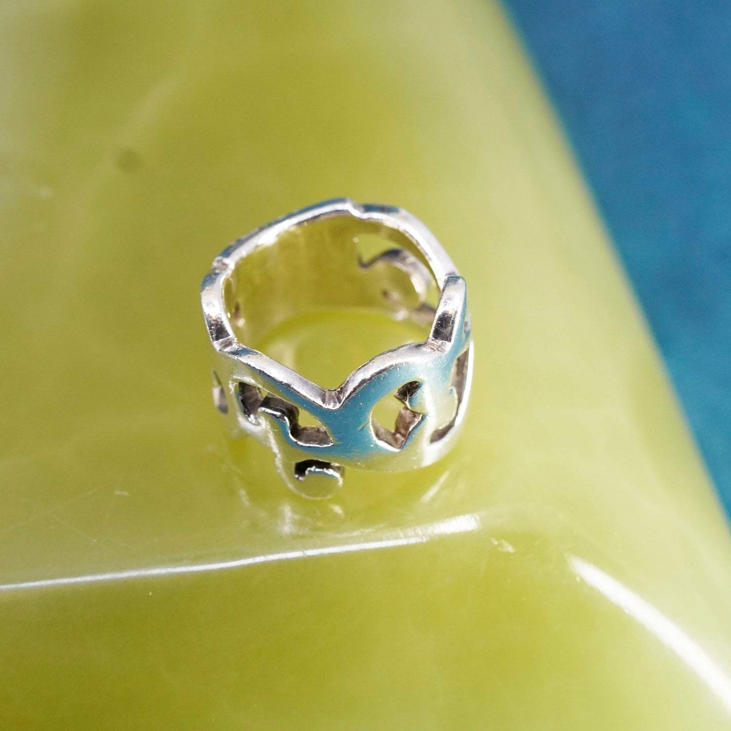 Size 5.25, vintage Sterling silver handmade ring, 925 wide swirly band