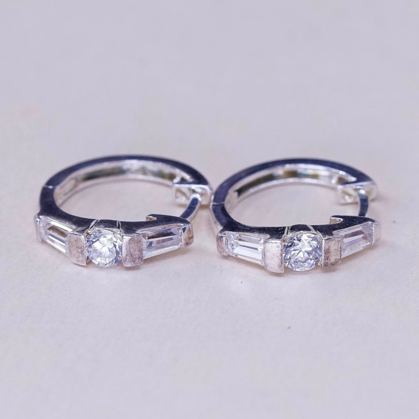 0.5”, vtg sterling silver earrings, 925 silver hoops, Huggie w/ clear Cz