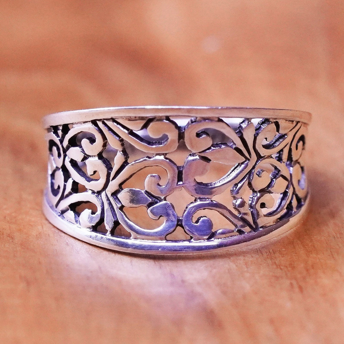 Size 8, vintage Sterling 925 silver handmade ring, filigree band