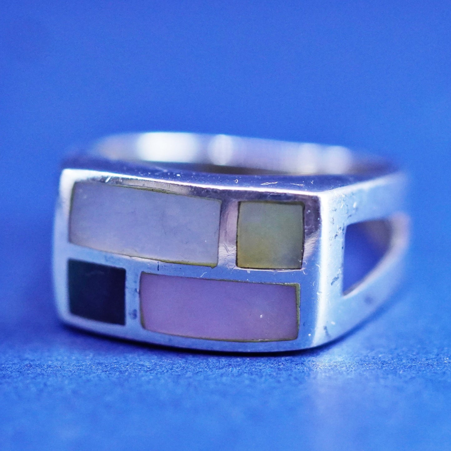 Size 6.5, vtg Sterling silver handmade swirl ring, 925 band w/ mother of pearl