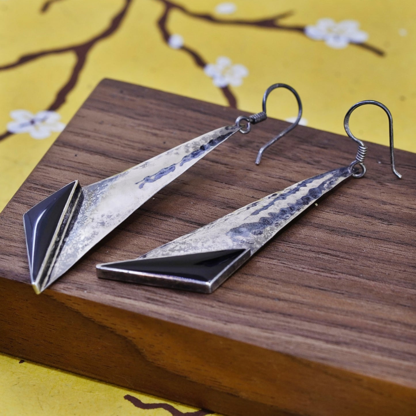 Vintage Sterling 925 silver handmade hammered triangular earrings with onyx