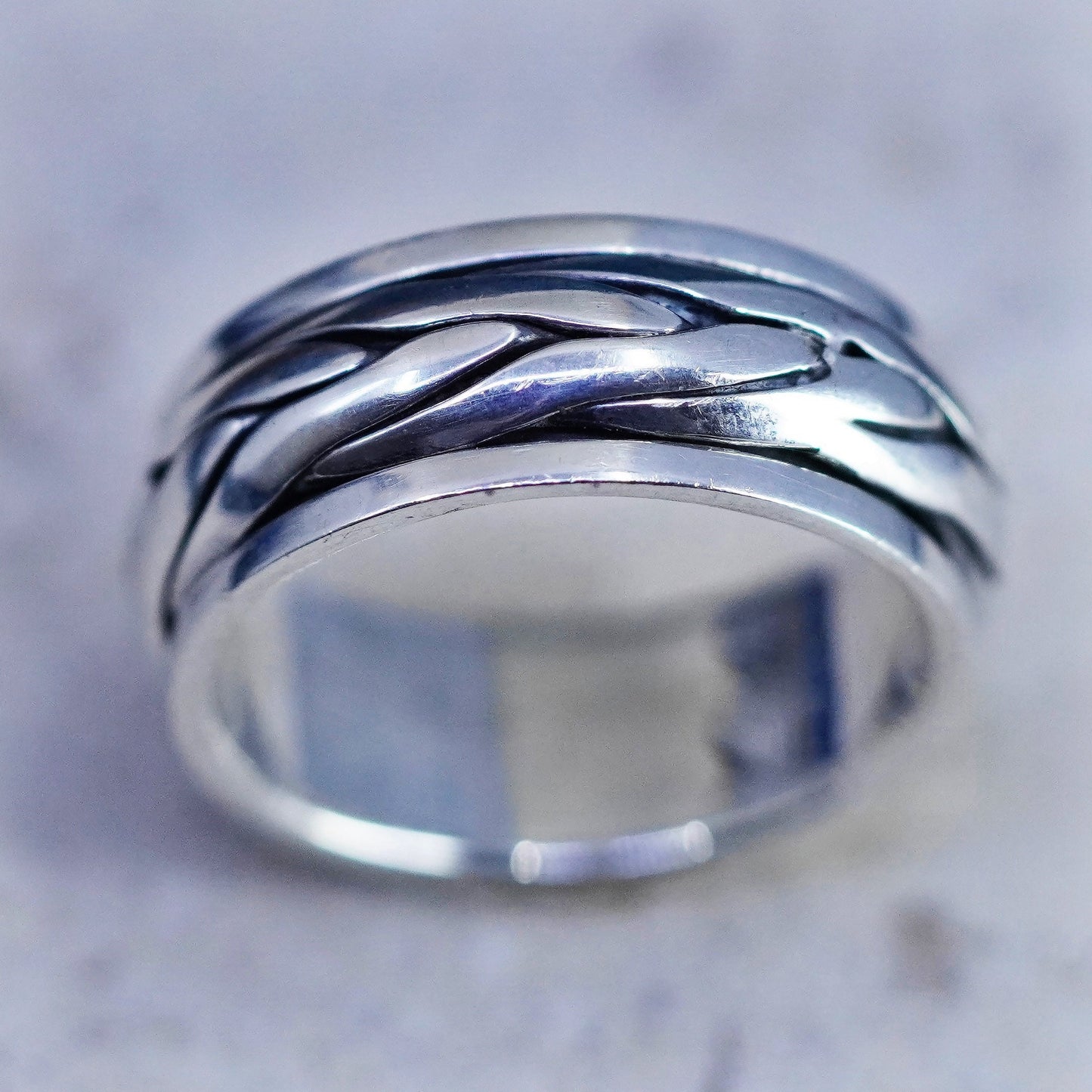 Size 8, vintage sterling silver band, solid 925 silver spinner ring with cable