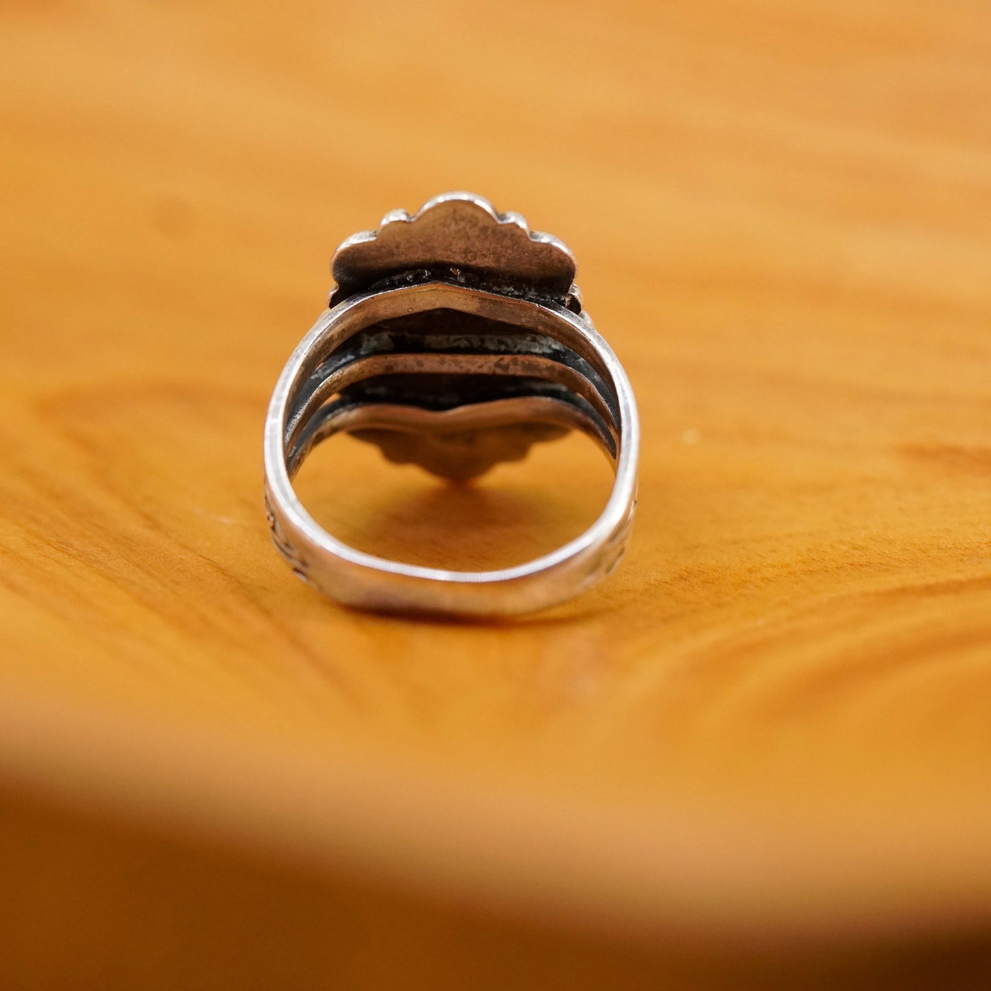 Size 5.5, Sterling 925 silver ring, Native American, Navajo dragon breath glass