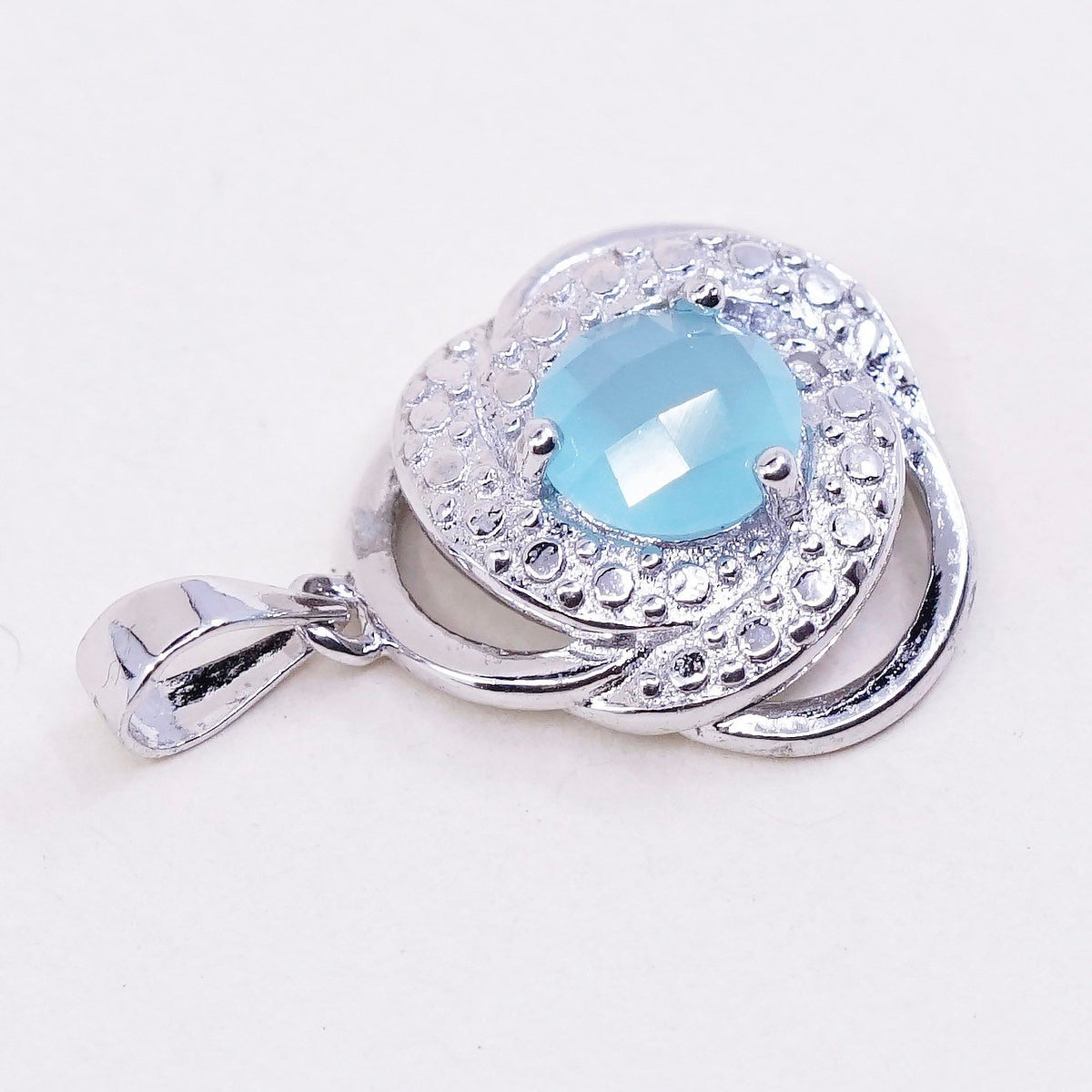 Vintage sterling 925 silver pendant with green Chalcedony
