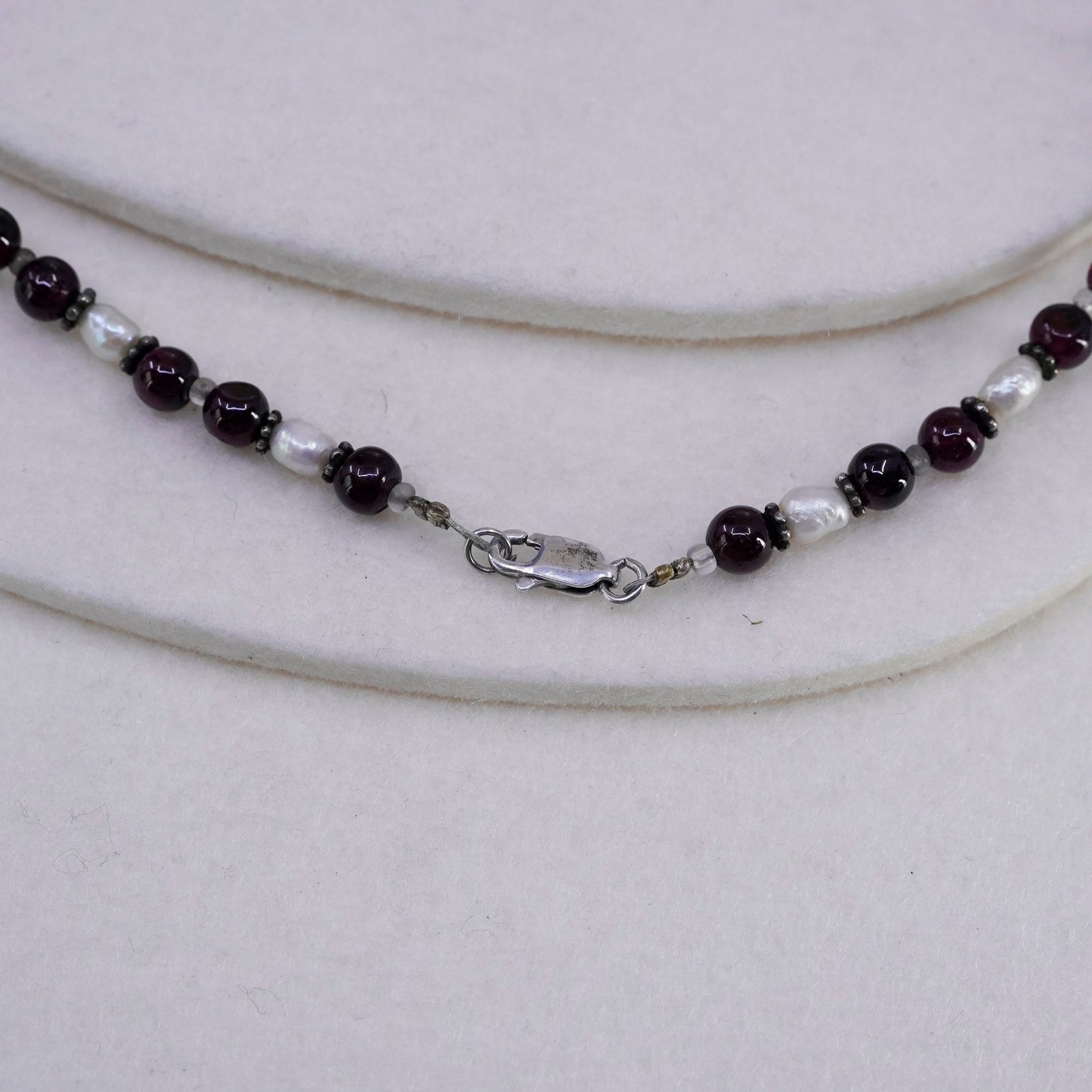 17”, vintage Sterling 925 silver handmade necklace with garnet pearl beads