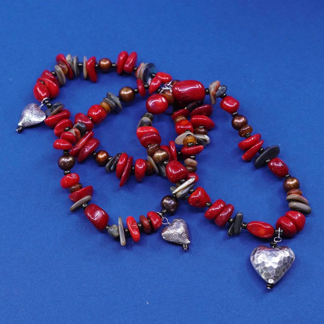 vtg handmade silver bracelet, elastic band w/ coral nugget beads N heart charms
