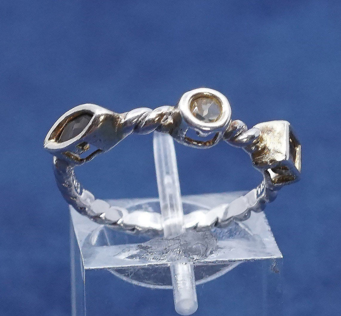 Size 7, vtg two tone Sterling silver handmade ring, 925 w/ sapphire N citrine