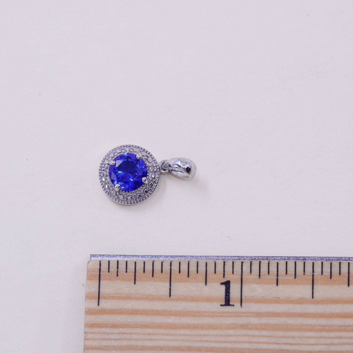 vintage sterling 925 silver handmade pendant with topaz and diamond