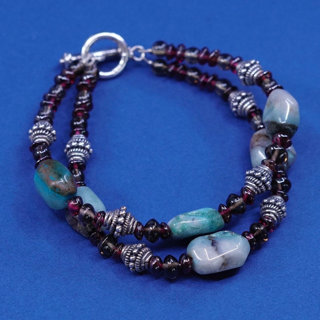 6.5", vtg Sterling silver bracelet, 925 toggle closure w/ jade N garnet beads