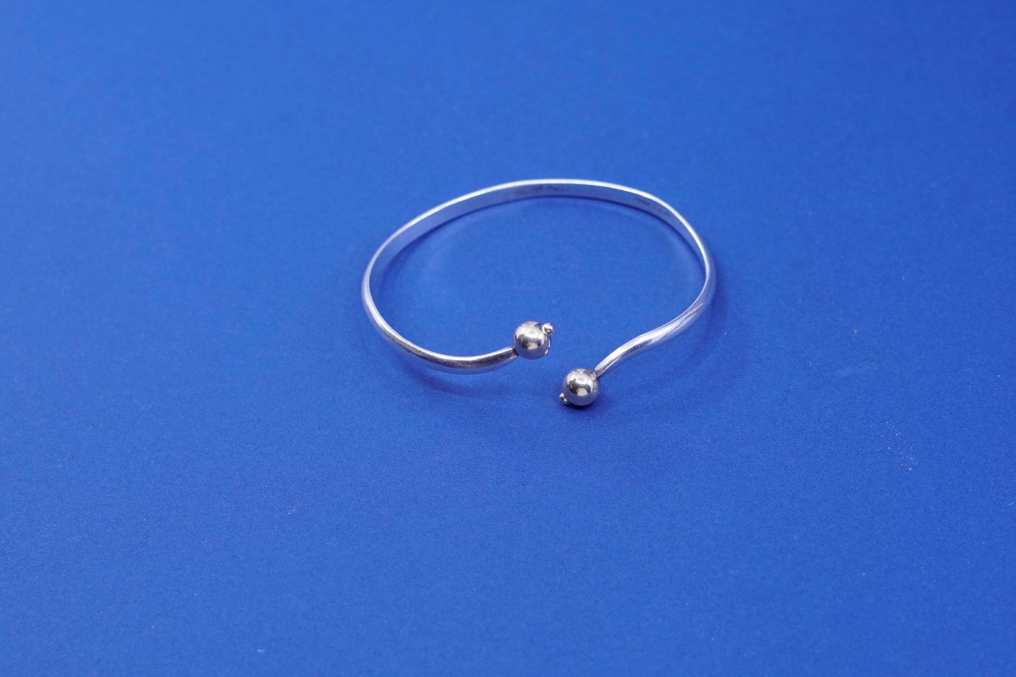 6.75”, GR 14K gold beads Sterling 925 silver bracelet modern two tone wavy cuff