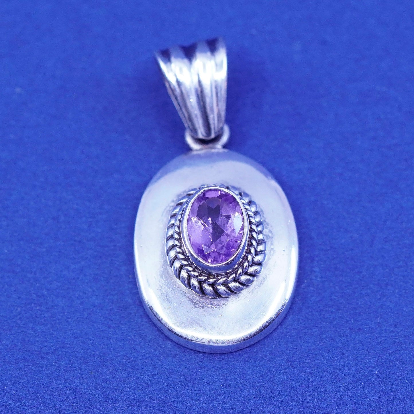 Vintage Sterling 925 silver handmade pendant with oval amethyst