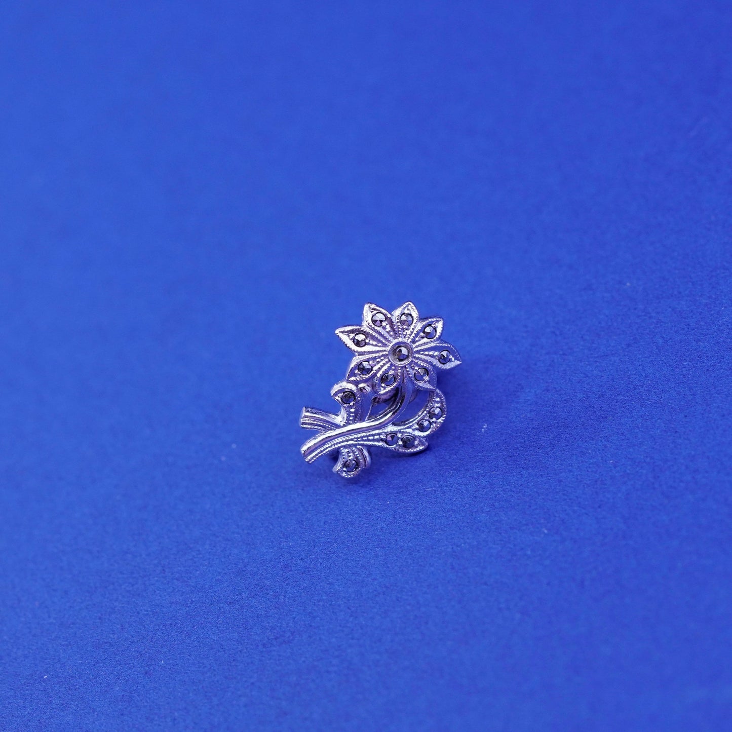 Vintage Sterling silver handmade earrings, 925 screw back sunflower flower