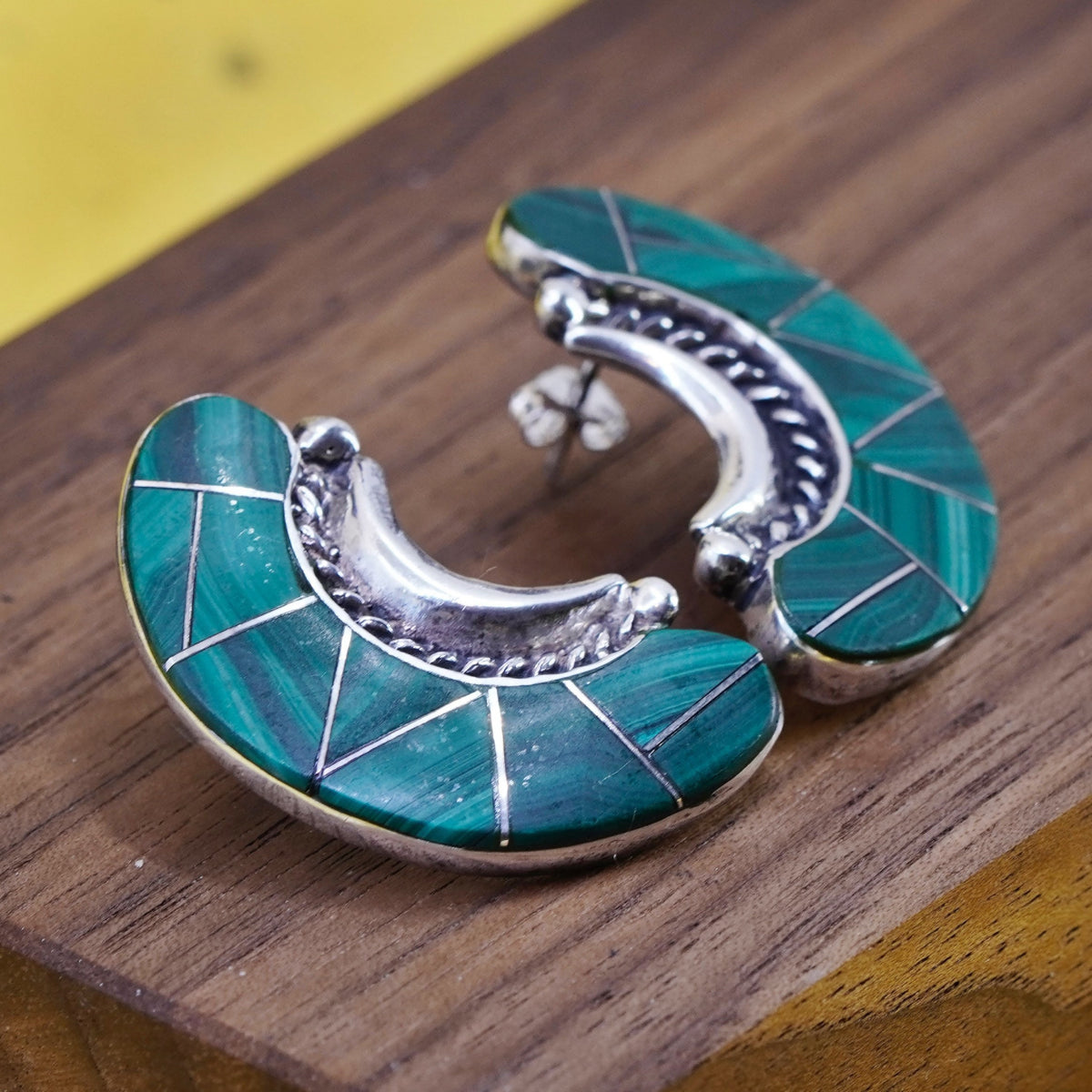 Native Navajo Andrew Johnson Sterling silver earrings, 925 studs malachite