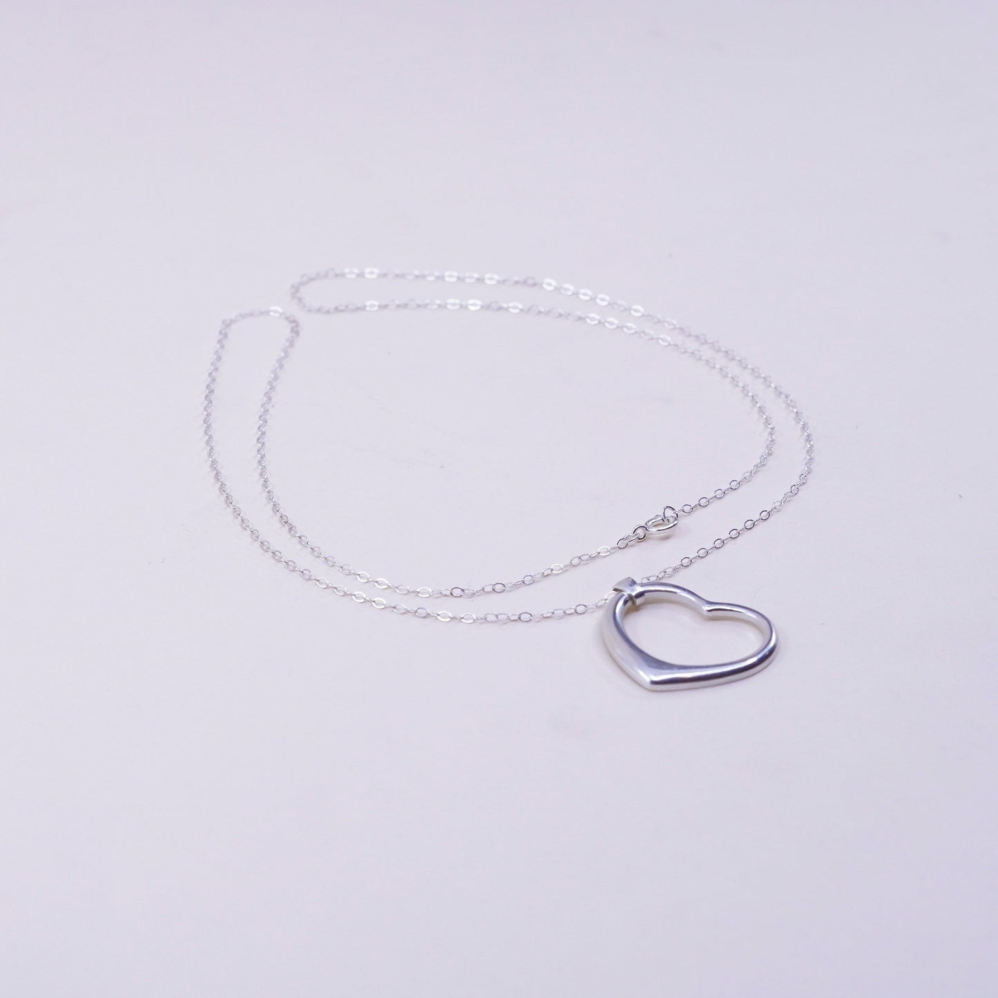 22”, Vintage sterling silver circle chain with heart pendant