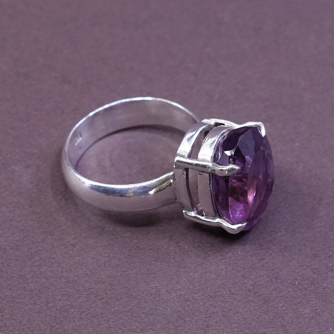 sz 9.5, Sterling silver statement ring, 925 w/ oval amethyst, stamped 925