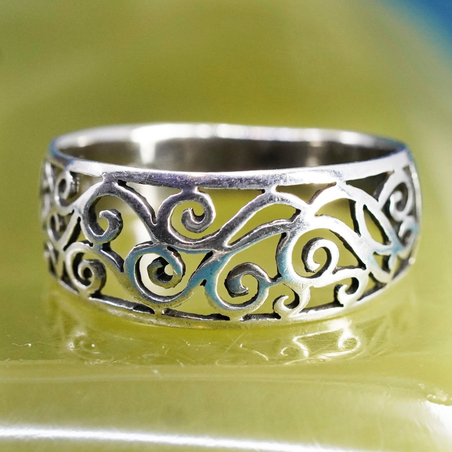 Size 9, vintage Sterling silver handmade ring, 925 filigree swirly band