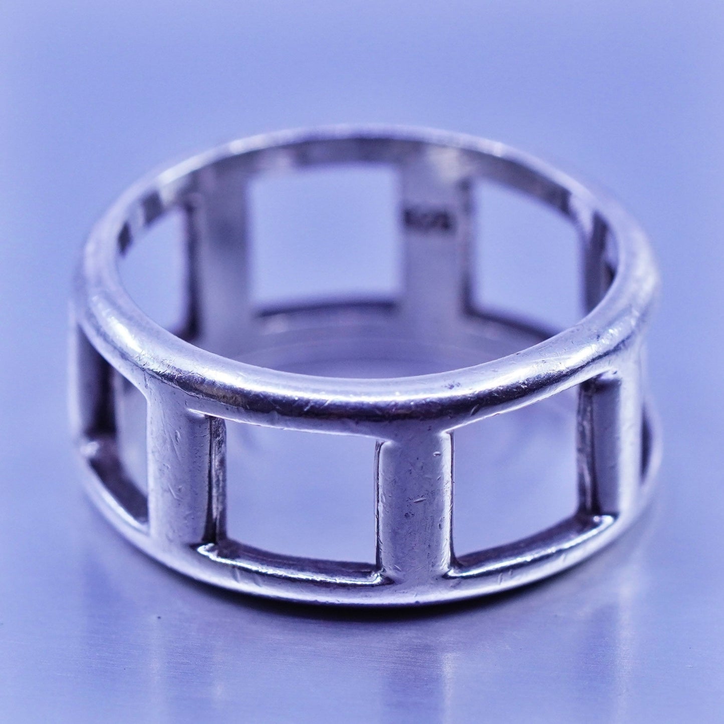 Size 7.75, vintage southwestern Sterling 925 silver handmade ring, band