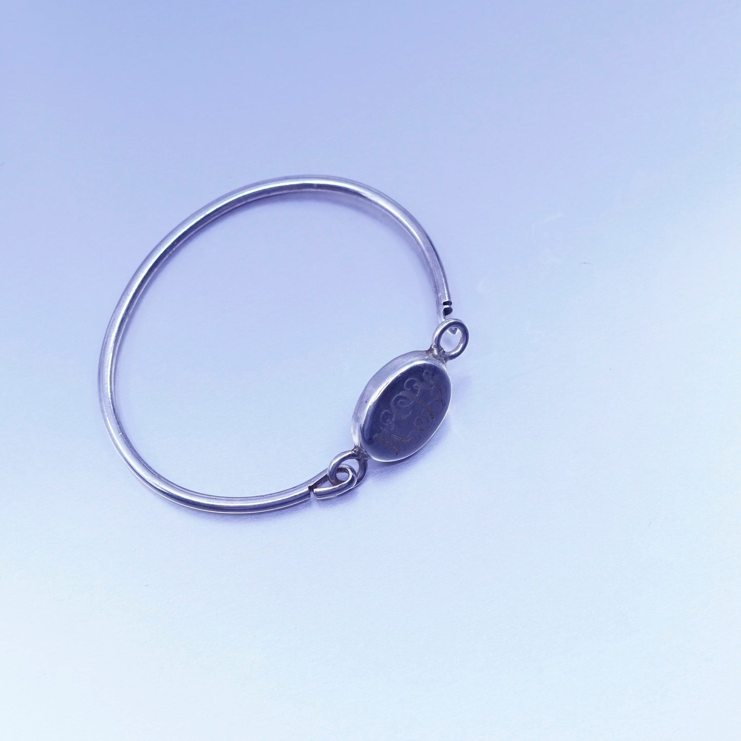 7”, Mexico Sterling 950 silver bracelet, hinged bangle monogram initial “RCM”