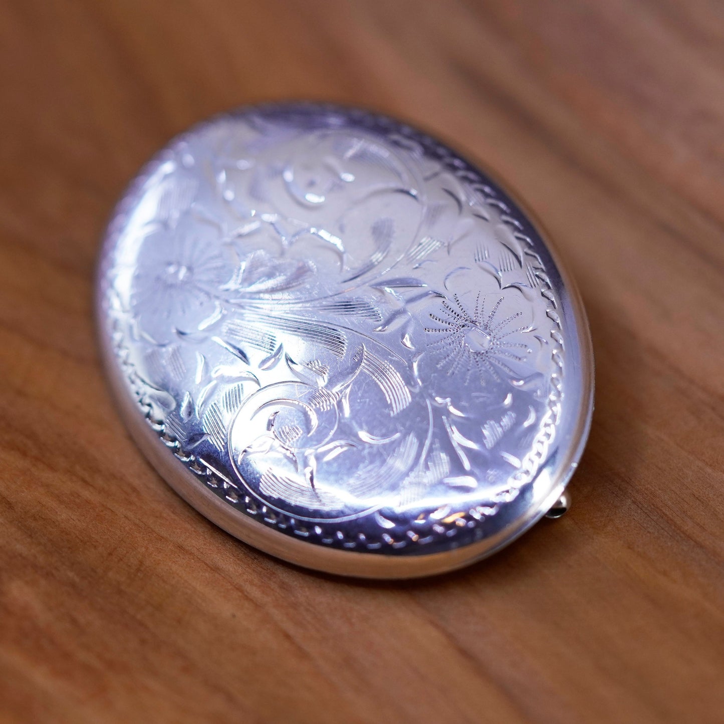 Vintage handmade sterling 925 silver textured oval brooch