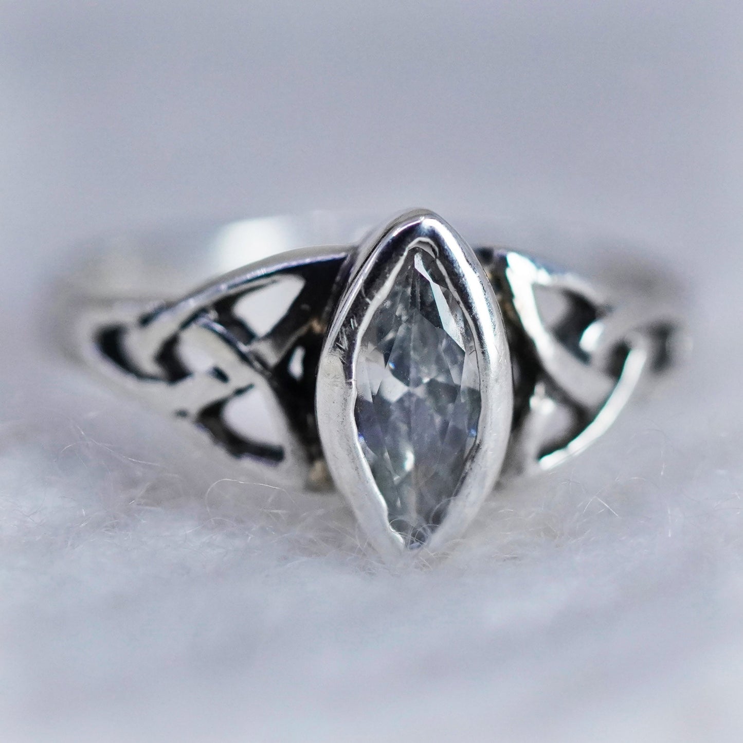 Size 5, Vintage sterling silver handmade ring, irish Celtic knot ring with cz