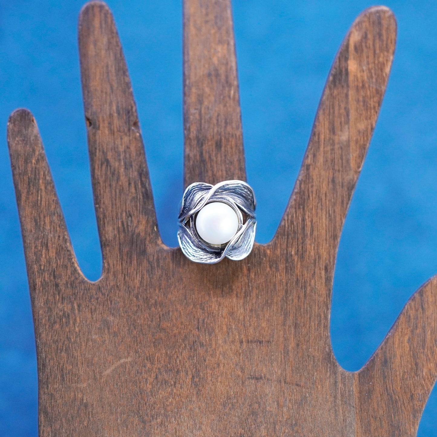 Size 7.5, Israel Shablool Didae Sterling silver handmade wavy ring with pearl