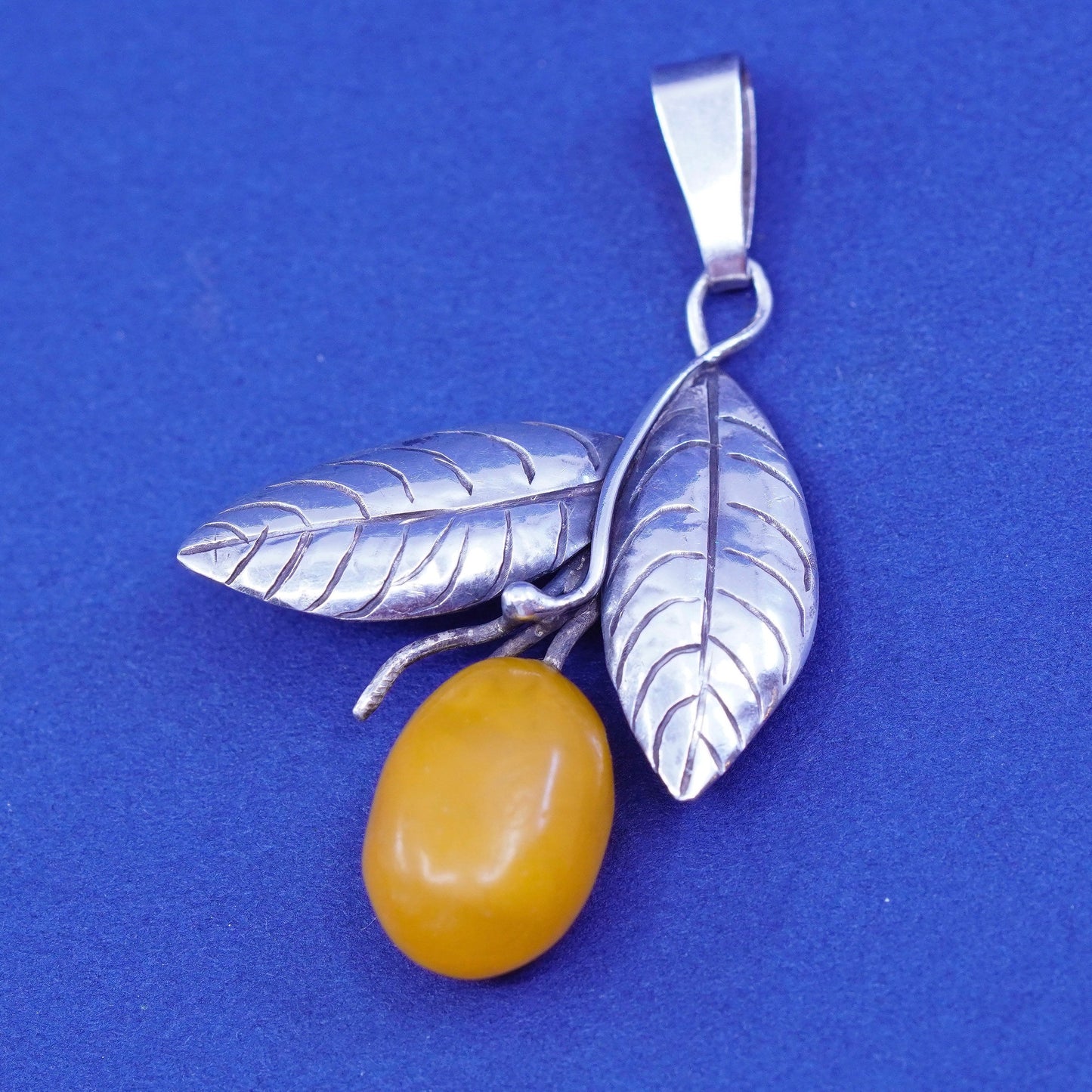 Vintage Sterling 925 silver handmade leaves pendant with amber