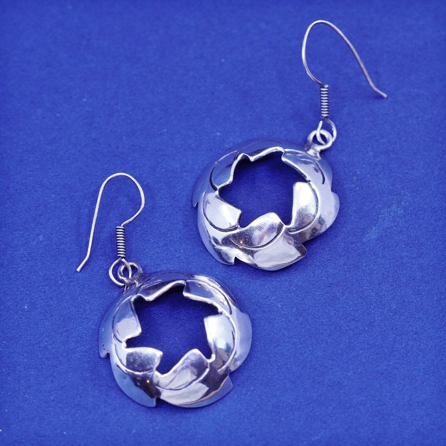 Vintage Sterling Silver handmade Earrings. 925 swirly circle disc dangles