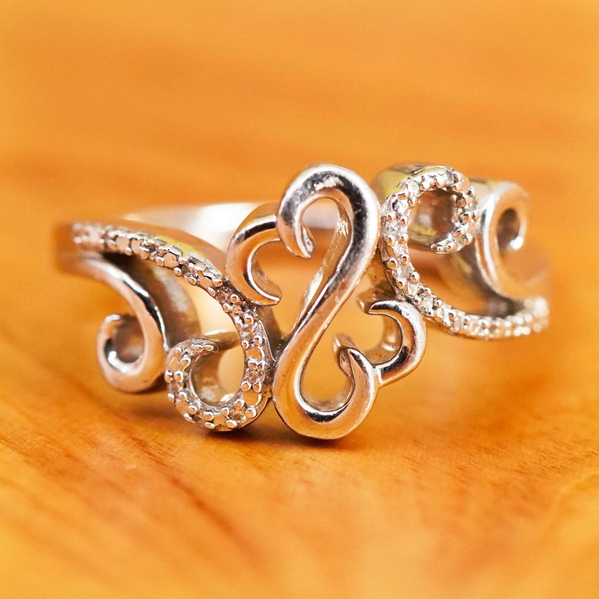 Size 7, vintage Sterling silver ring, 925 entwined Heart band genuine diamond