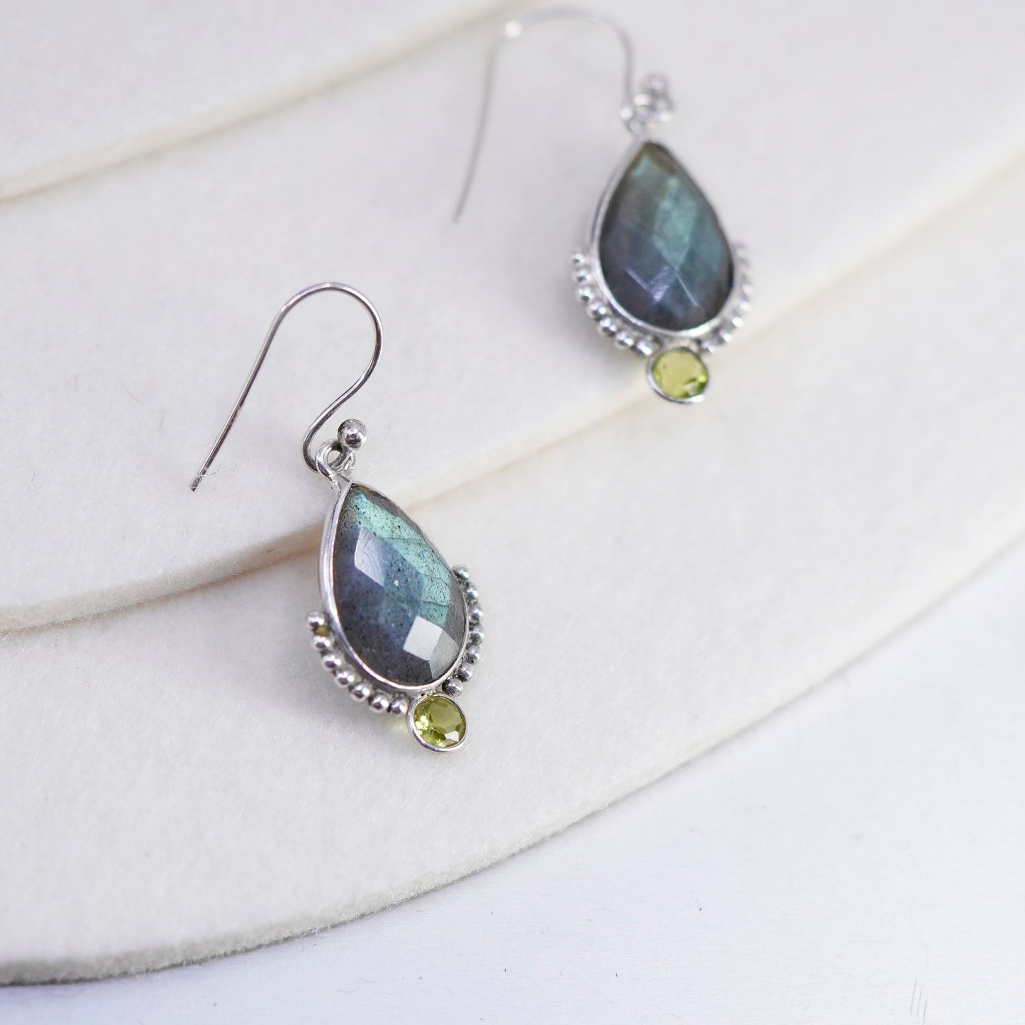 Vintage Sterling 925 silver handmade teardrop earrings with labradorite peridot