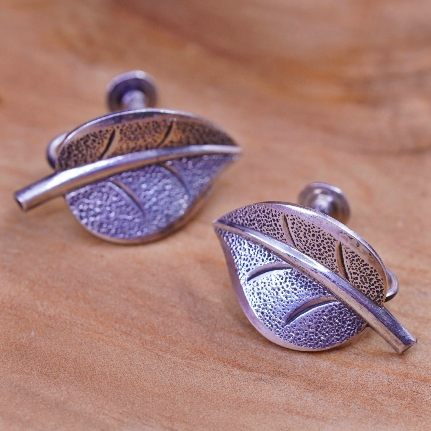 Vintage beau Sterling silver handmade earrings, 925 leaf screw back earrings