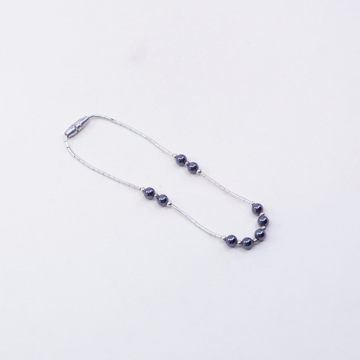 7.25”, vtg handmade Sterling 925 liquid silver chain bracelet w/ hematite beads
