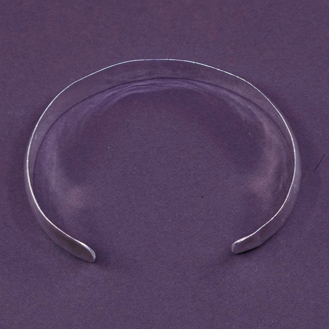 6.5", vtg Southwestern sterling silver handmade bracelet, hammered 925 cuff