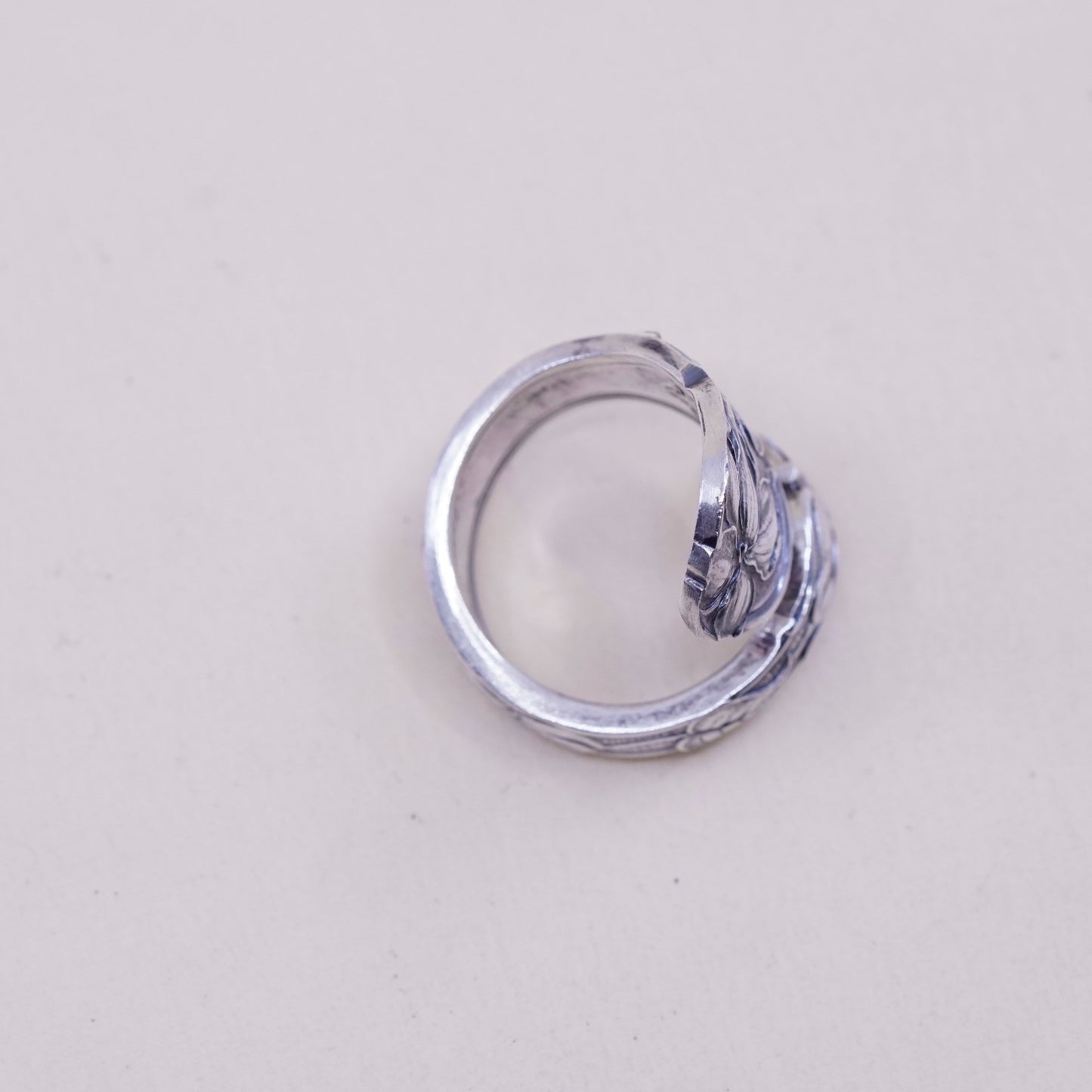 Size 6.25, Vintage Sterling 925 silver handmade spoon wrap ring with flower