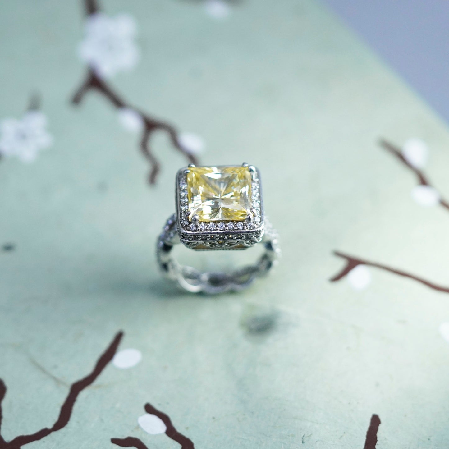 Size 5, vintage Sterling 925 silver band ring with citrine and cluster cz