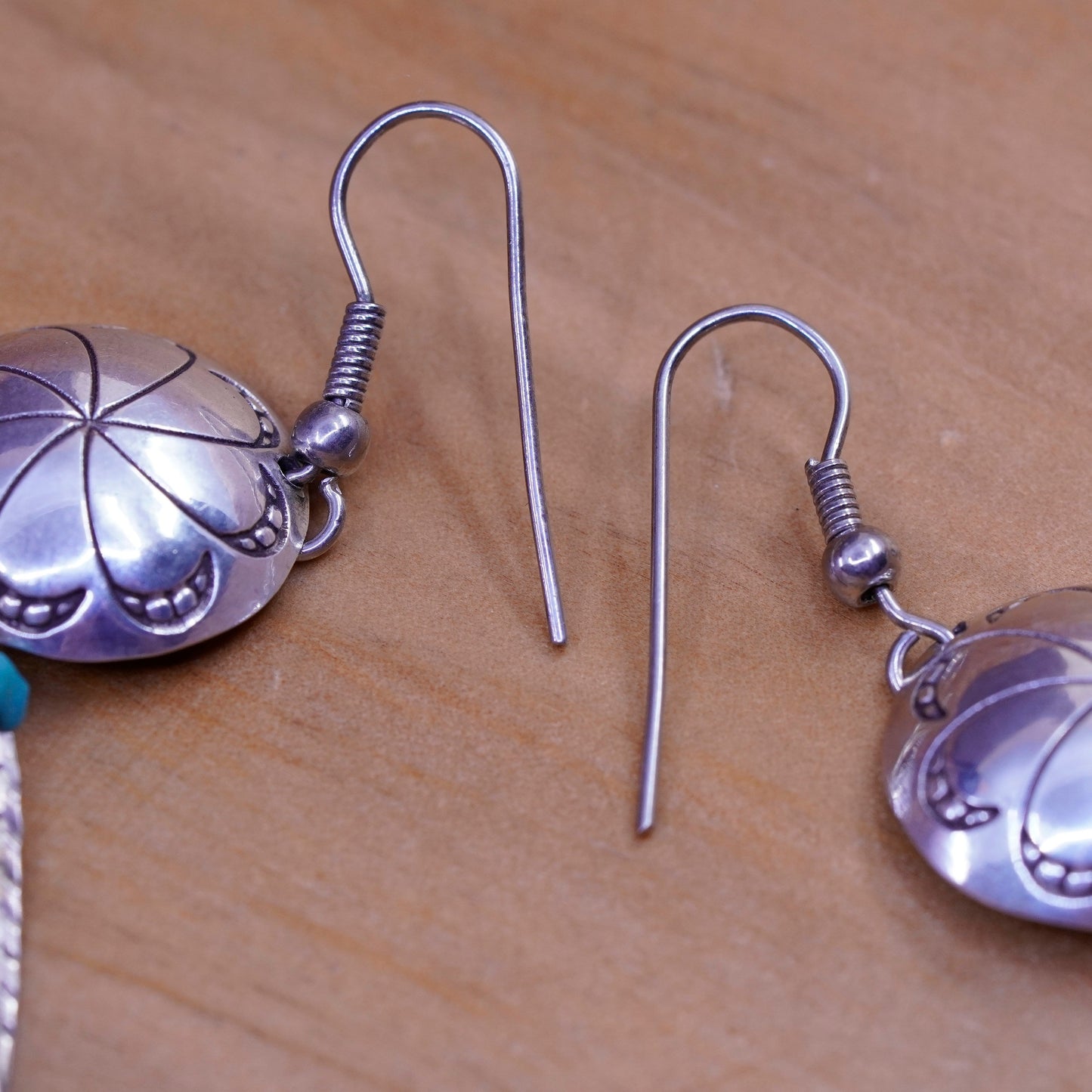 Vintage Sterling 925 silver handmade disc earrings with turquoise and feather