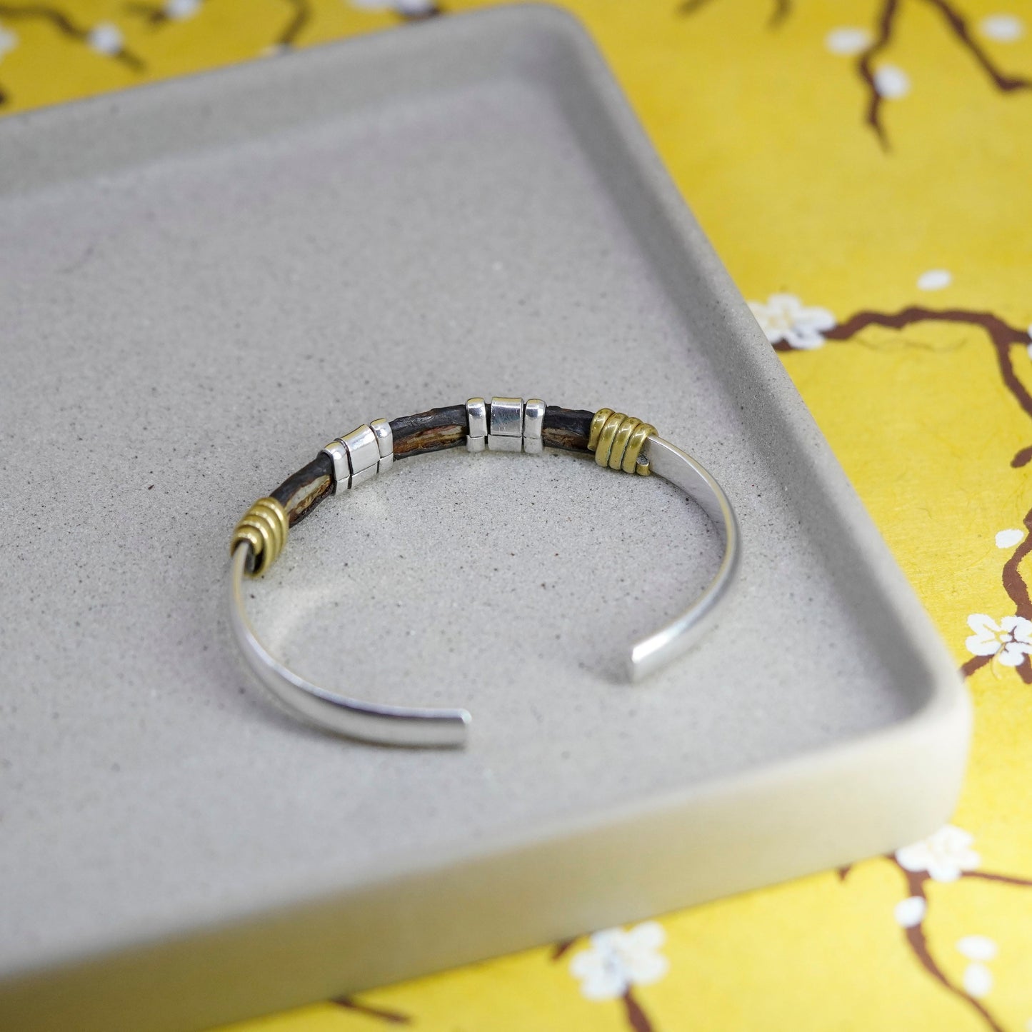 6.75”, Sterling silver handmade bracelet, Mexico 925 cuff w/ snakeskin leather